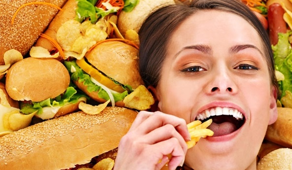 Điều gì sẽ xảy ra với cơ thể khi bạn ăn quá no?