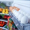 Hãy dừng ngay việc bỏ trứng ở cánh cửa tủ lạnh