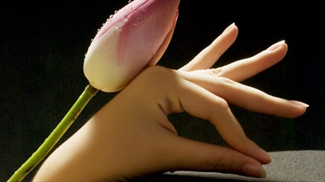 Bài tập 5 ngón tay cực đơn giản giúp hết đau nhức và bực bội