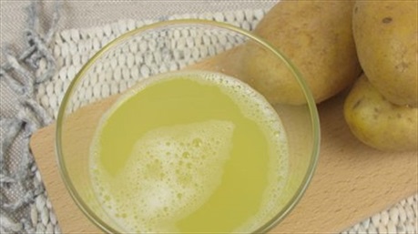 Bạn có biết uống nước ép khoai tây có những lợi ích không ngờ cho sức khỏe?
