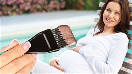 Bà bầu làm tóc có ảnh hưởng đến thai nhi không?