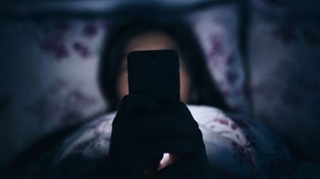 Những tác hại của ánh sáng màn hình smartphone đối với cơ thể bạn