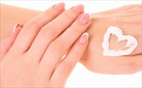 Top 12 kem dưỡng da tay giúp bạn tránh khô nứt nẻ