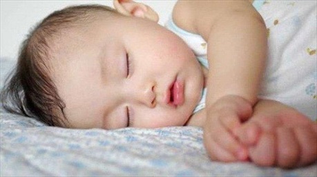 Với trẻ em không chỉ là giấc ngủ, giờ đi ngủ cũng rất quan trọng mà cha mẹ cần lưu ý