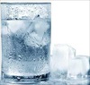 Uống nước đá lạnh vào mùa hè thì sảng khoái, nhưng đây là 8 hệ lụy mà cơ thể phải chịu